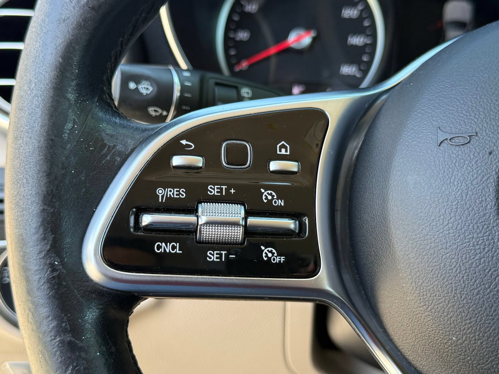 Used 2021 Mercedes-Benz GLC 300 image 33