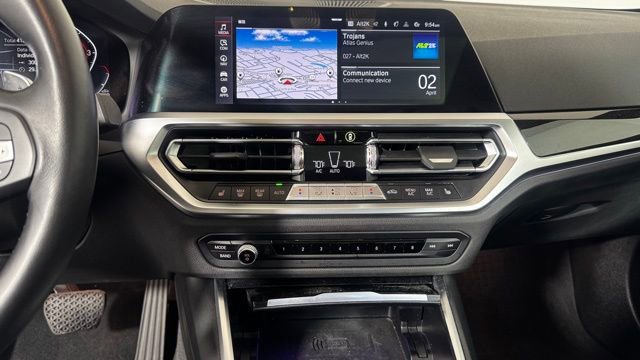 Used 2022 BMW 330i xDrive Sedan w/ Driving Assistance Package image 13