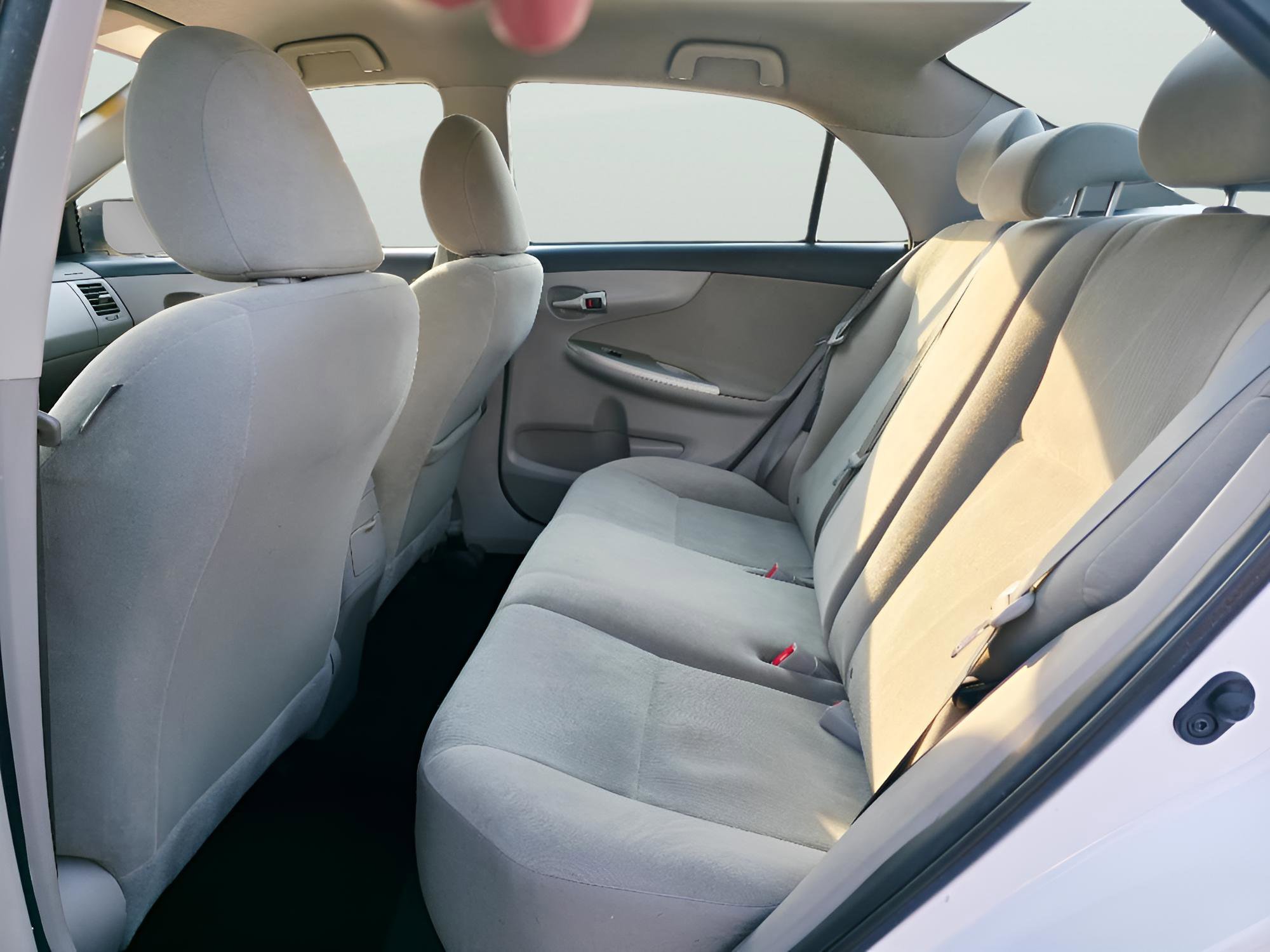 Used 2013 Toyota Corolla LE image 10