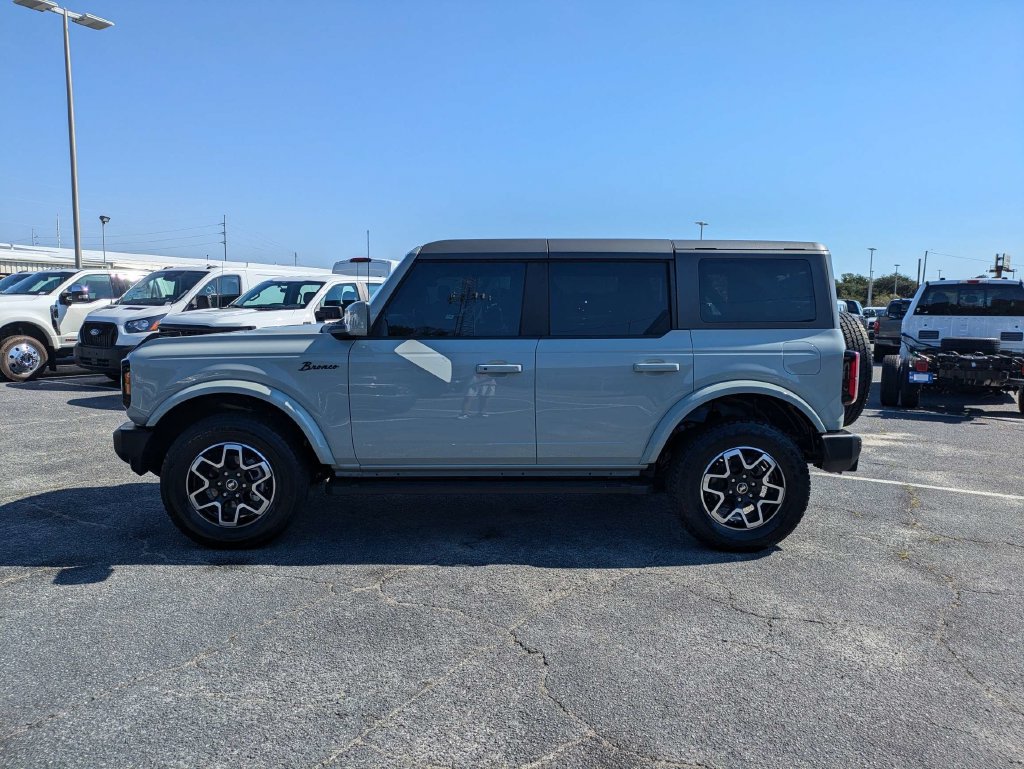 Used 2024 Ford Bronco Outer Banks AWD/4WD image 7