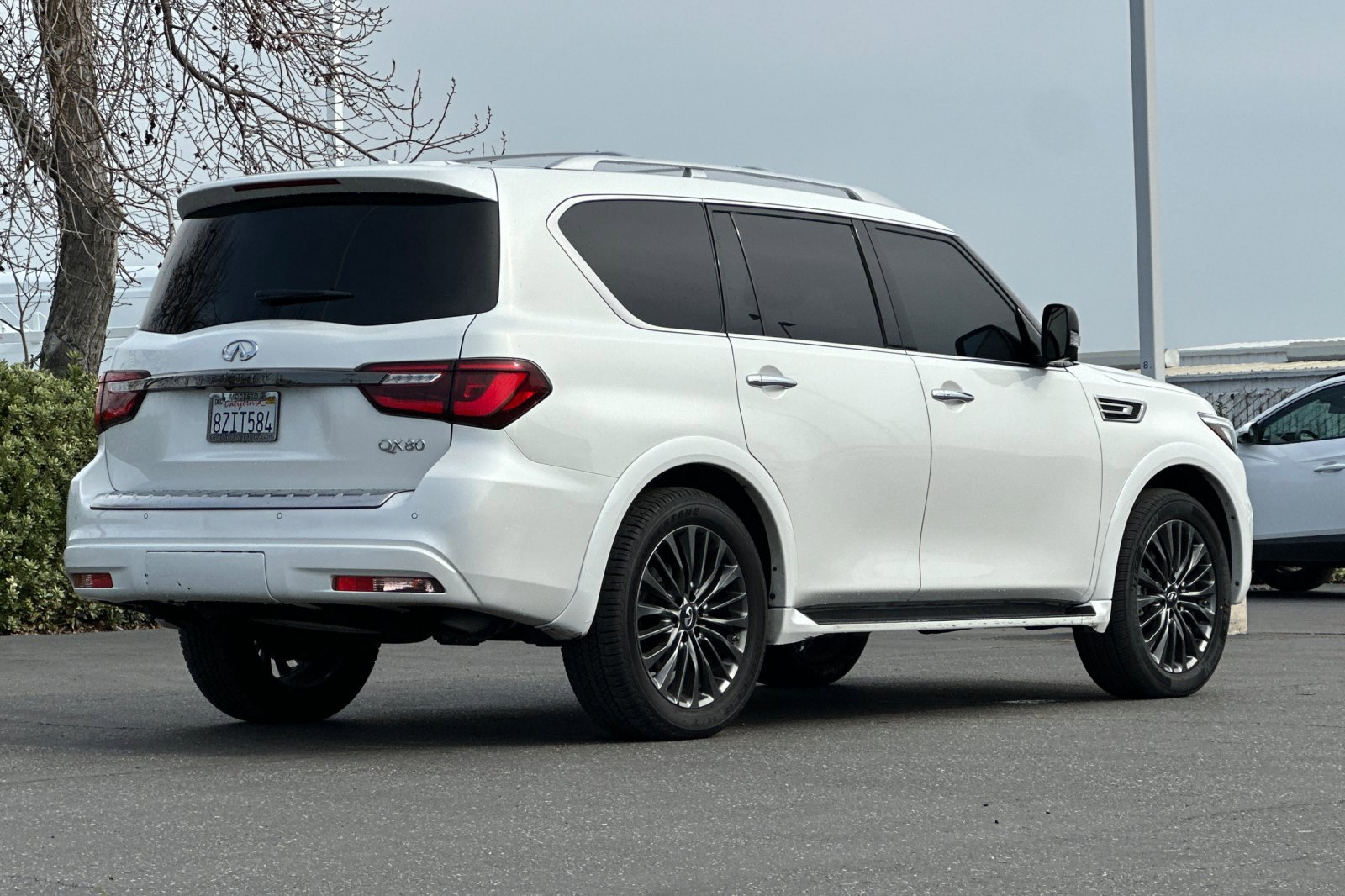 Used 2022 INFINITI QX80 Premium Select w/ Cargo Package image 4