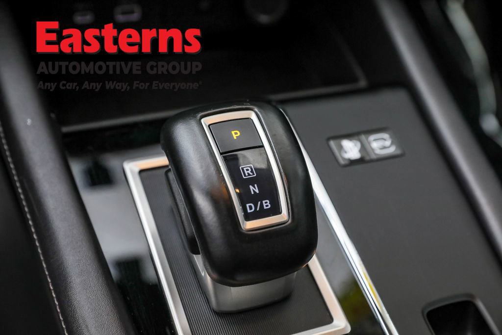 Used 2023 Mitsubishi Outlander SE image 13