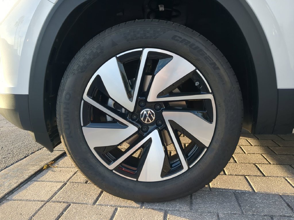 New 2026 Volkswagen Atlas SE FWD image 34
