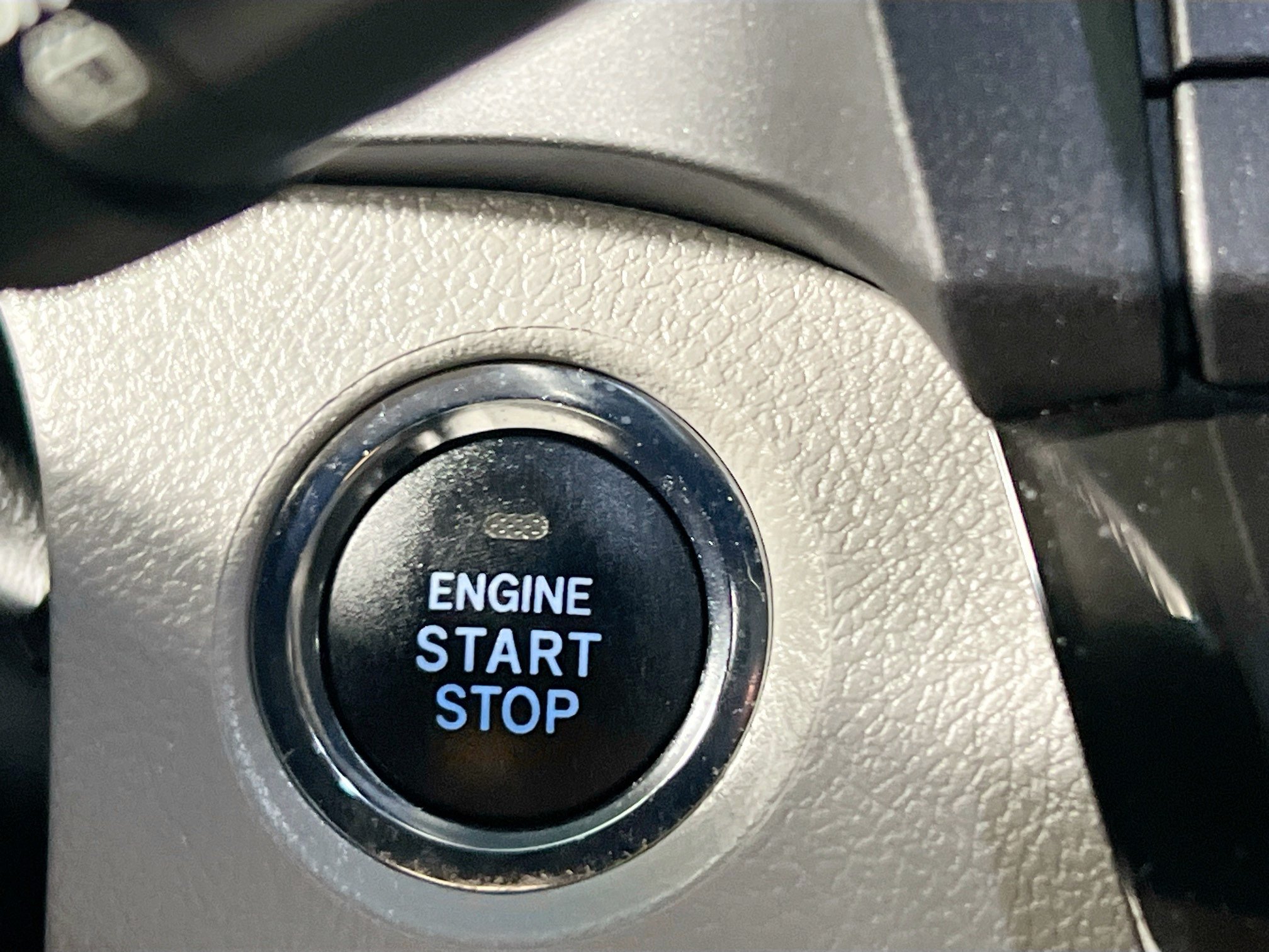 Used 2015 Toyota Sienna XLE w/ XLE Navigation Package FWD image 23
