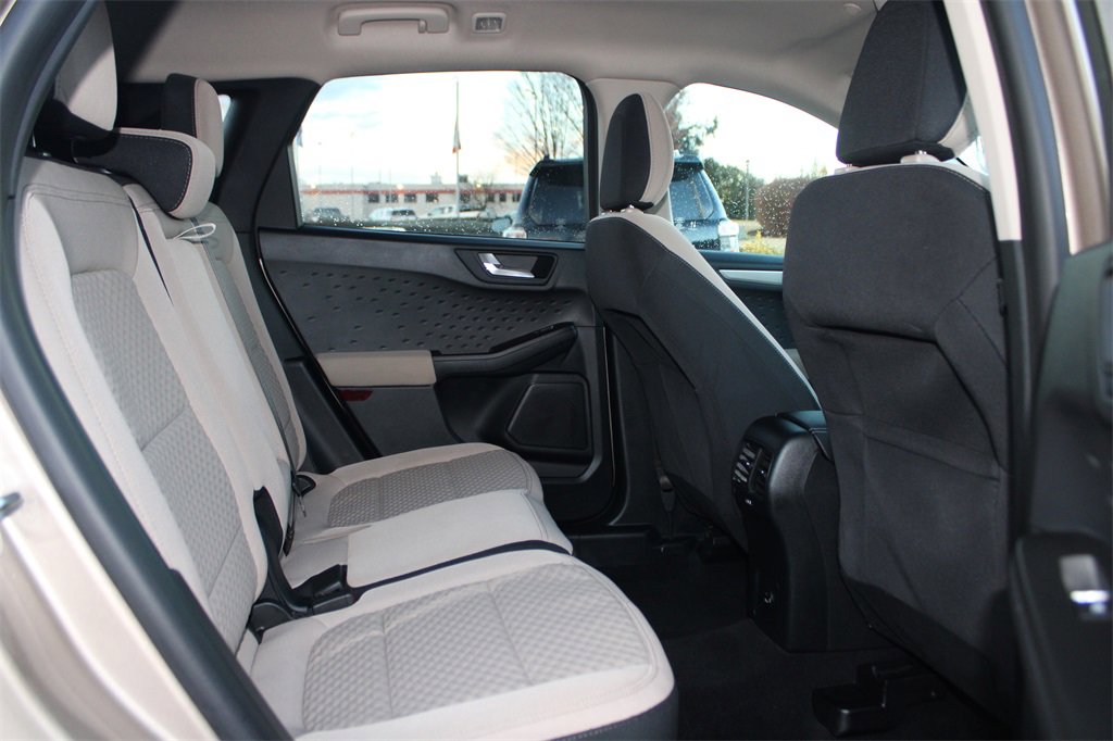 Used 2020 Ford Escape SE image 11