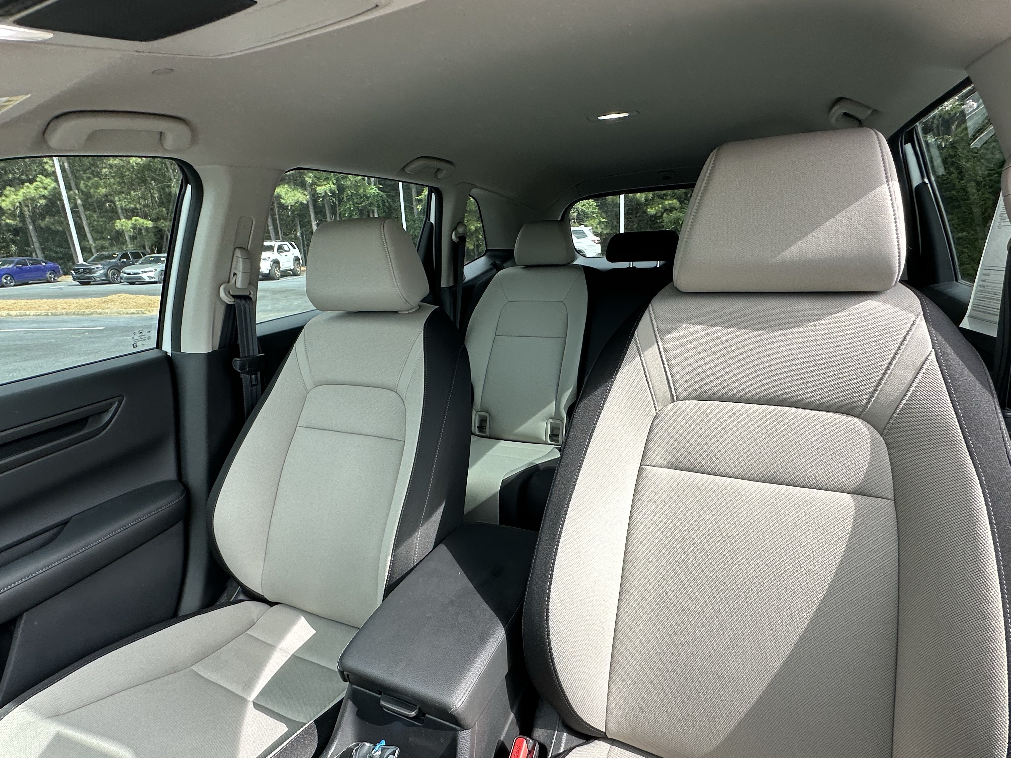 Used 2023 Honda CR-V LX image 7