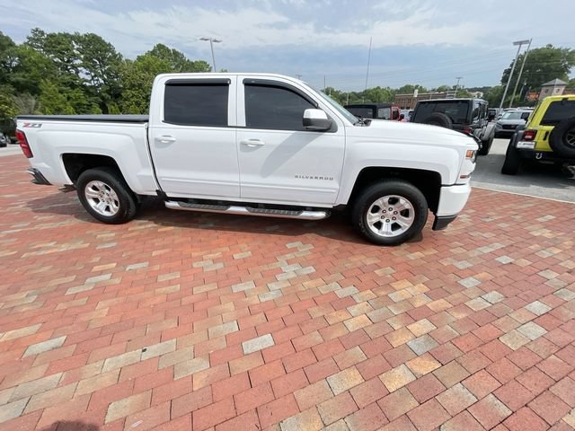 Used 2017 Chevrolet Silverado 1500 LT w/ All Star Edition AWD/4WD image 36
