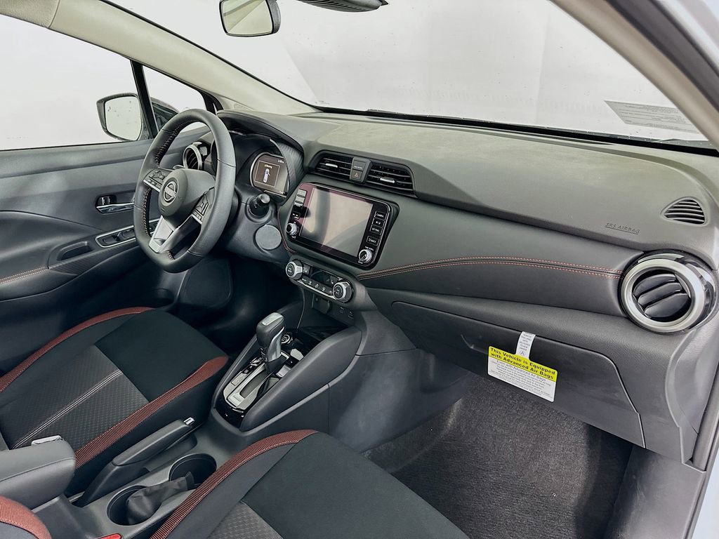 New 2025 Nissan Versa SR w/ Trunk Package image 34