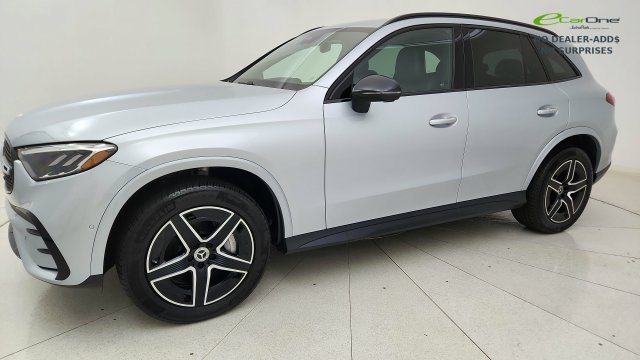 Used 2025 Mercedes-Benz GLC 300 4MATIC image 21