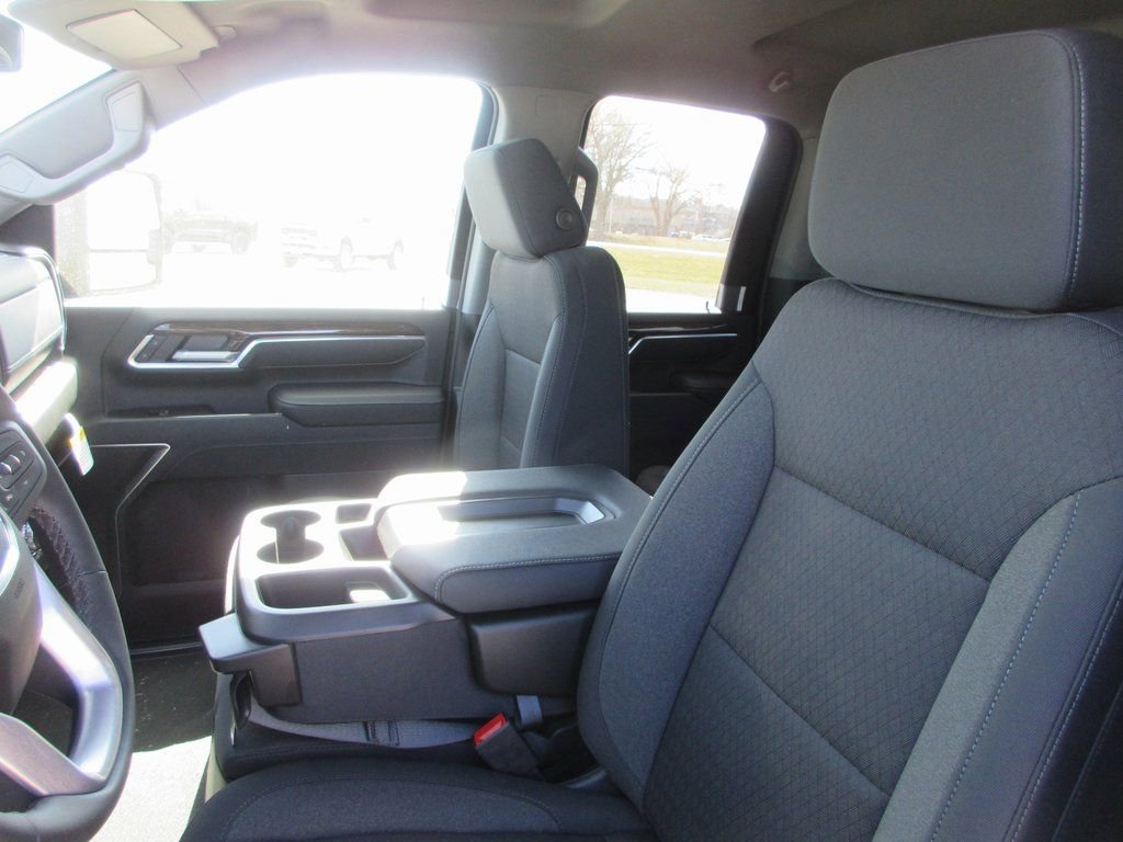 New 2026 GMC Sierra 2500 SLE w/ SLE Value Package; image 14