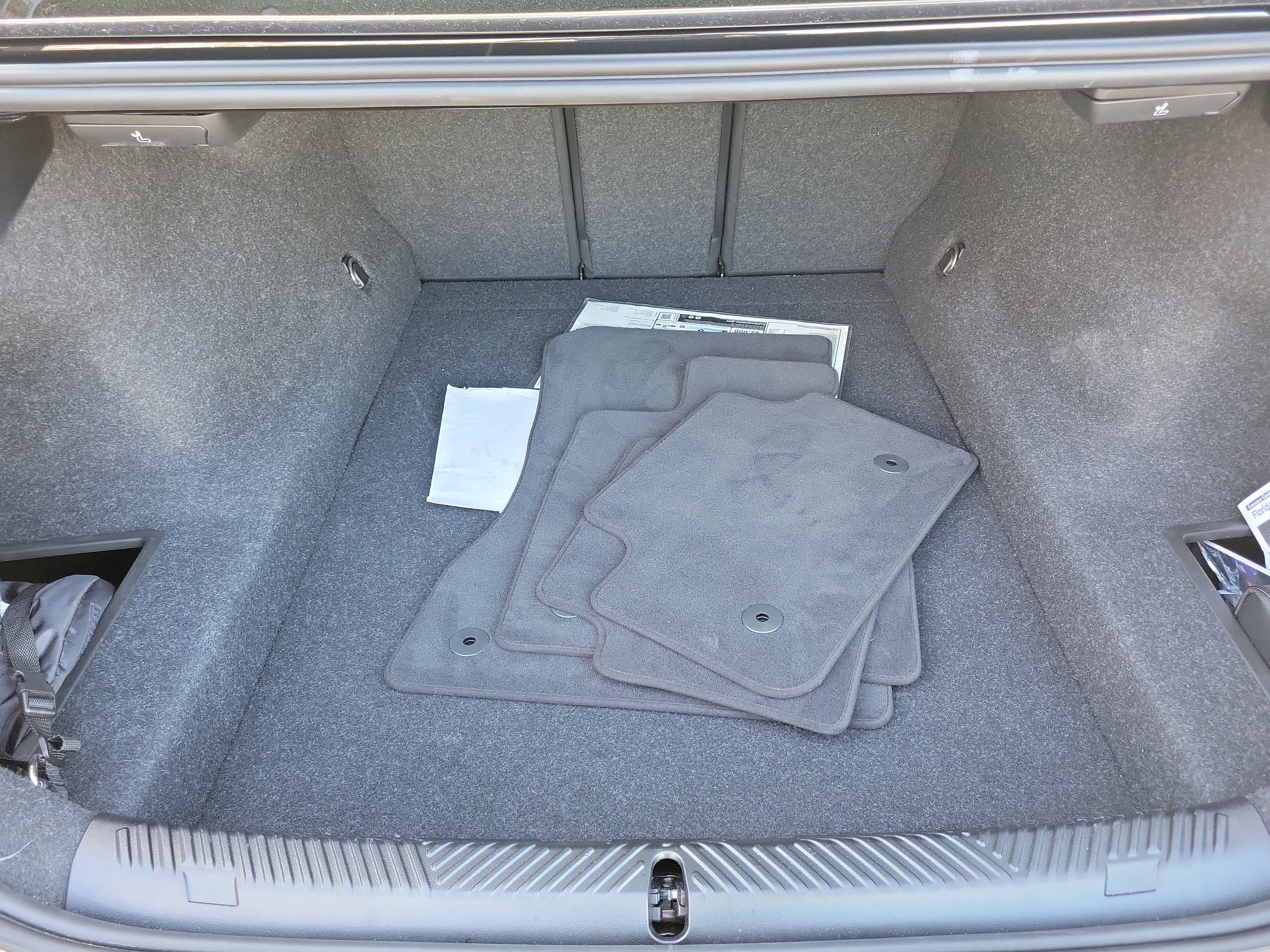 Used 2026 BMW 530i w/ M Sport Package image 7