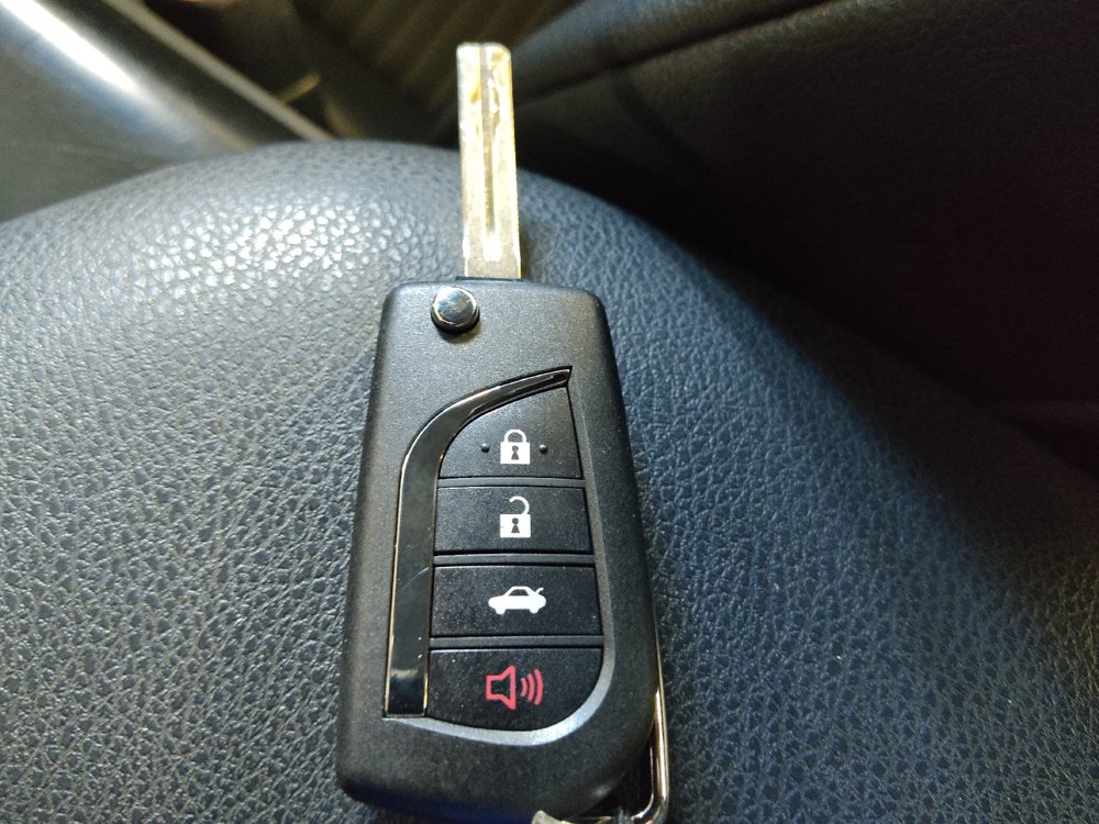 Used 2018 Toyota Camry SE FWD image 32