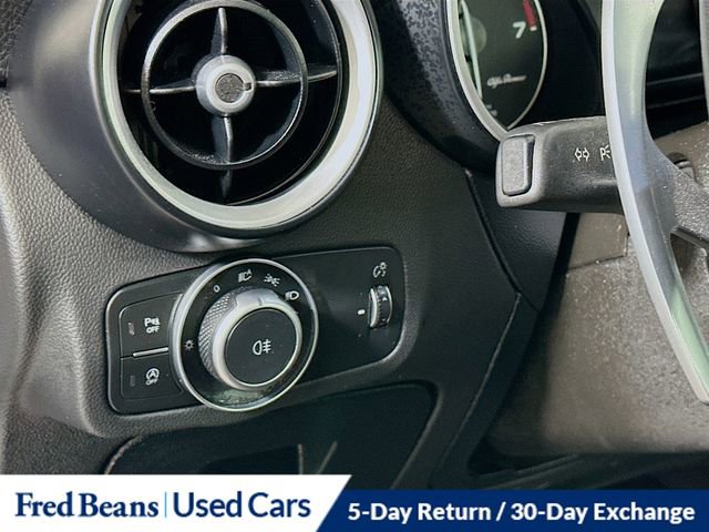 Used 2022 Alfa Romeo Stelvio Veloce image 12