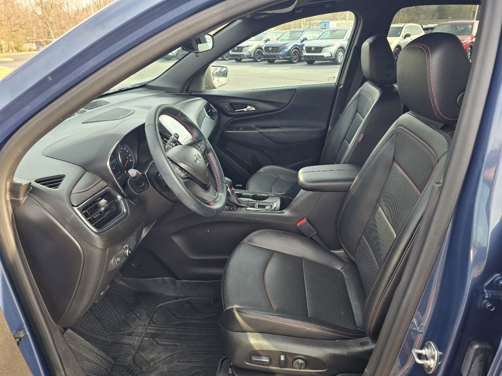 Used 2024 Chevrolet Equinox RS w/ RS Leather Package image 11