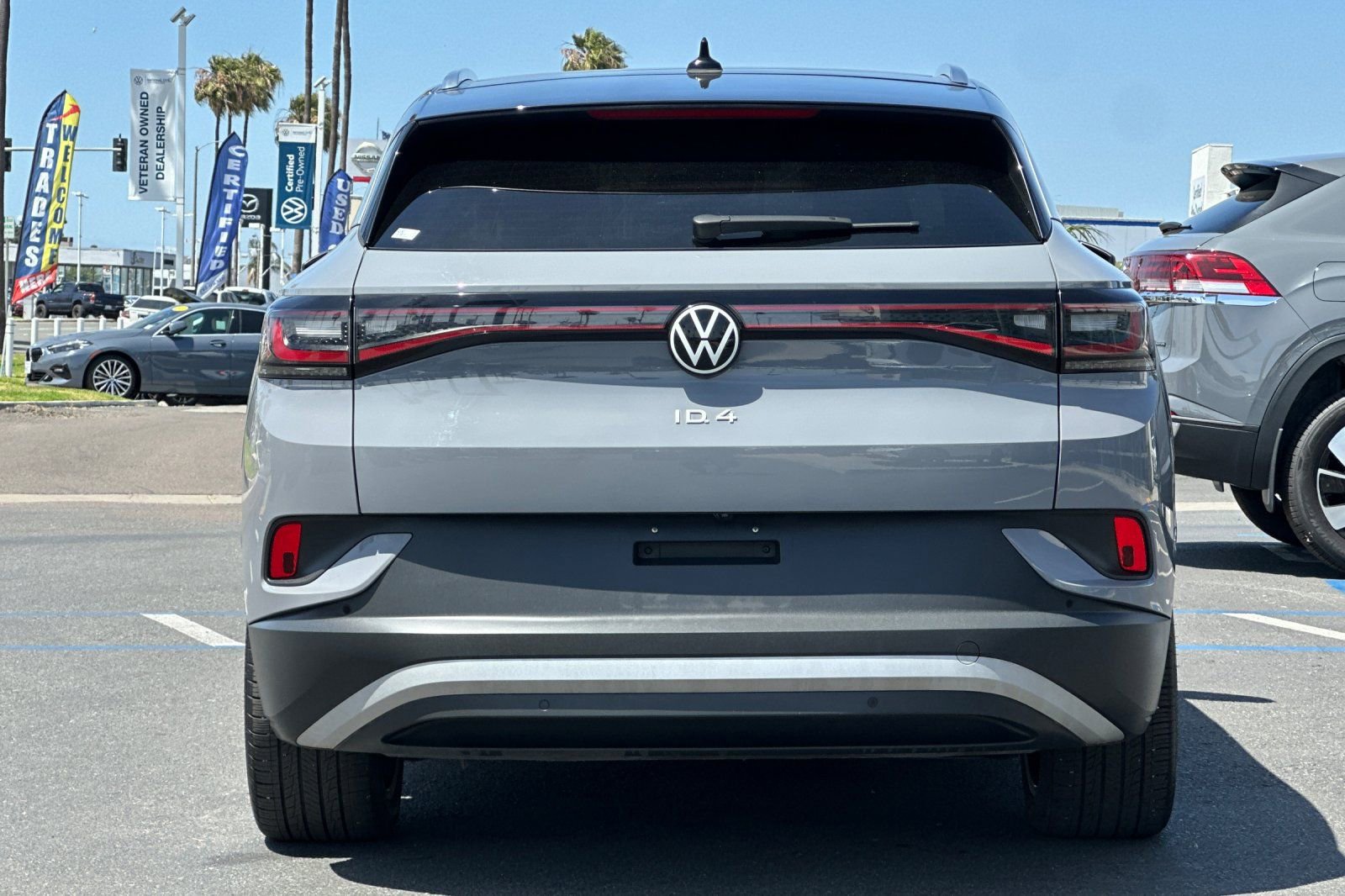 Used 2022 Volkswagen ID.4 Pro S w/ Gradient Package RWD image 6
