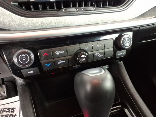 Used 2024 Jeep Compass Latitude image 20