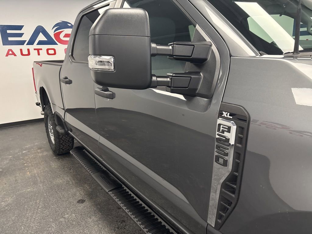 New 2026 Ford F250 XL w/ XL Off-Road Package image 18