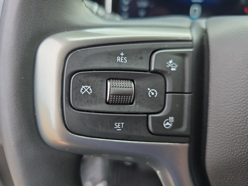 Used 2023 Chevrolet Silverado 1500 LT AWD/4WD image 16
