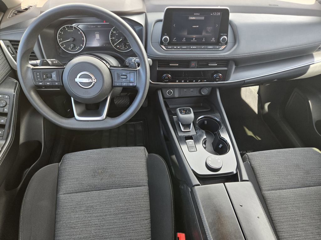 Used 2023 Nissan Rogue SV image 16