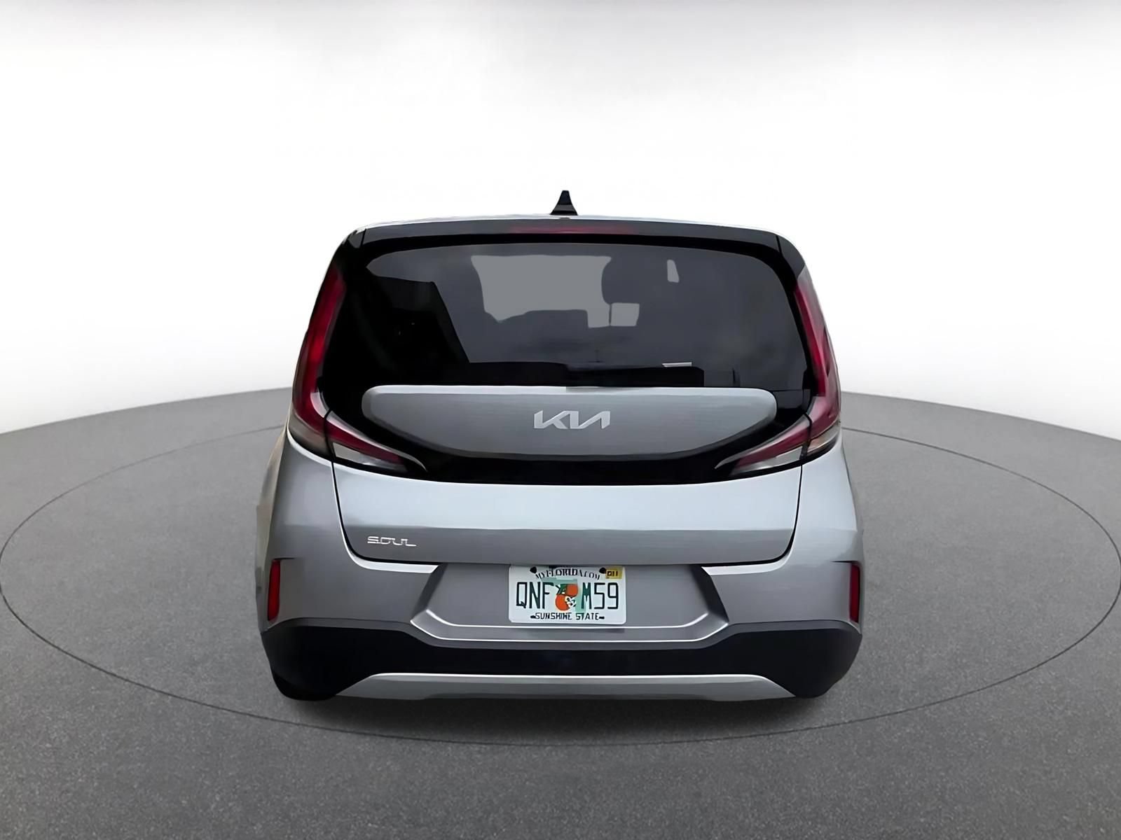 Used 2025 Kia Soul LX w/ LX Technology Package FWD image 12