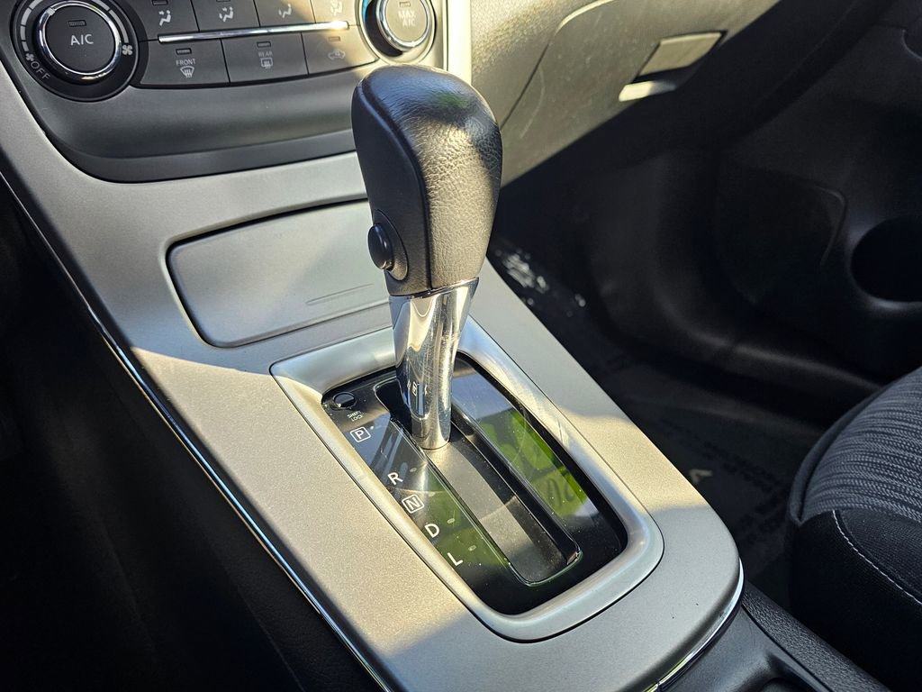 Used 2015 Nissan Sentra SV w/ Navigation Package image 25