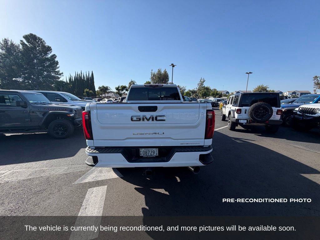 Used 2026 GMC Sierra 3500 Denali Ultimate AWD/4WD image 4