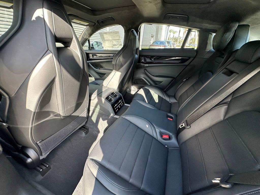 Used 2026 Porsche Panamera GTS image 34