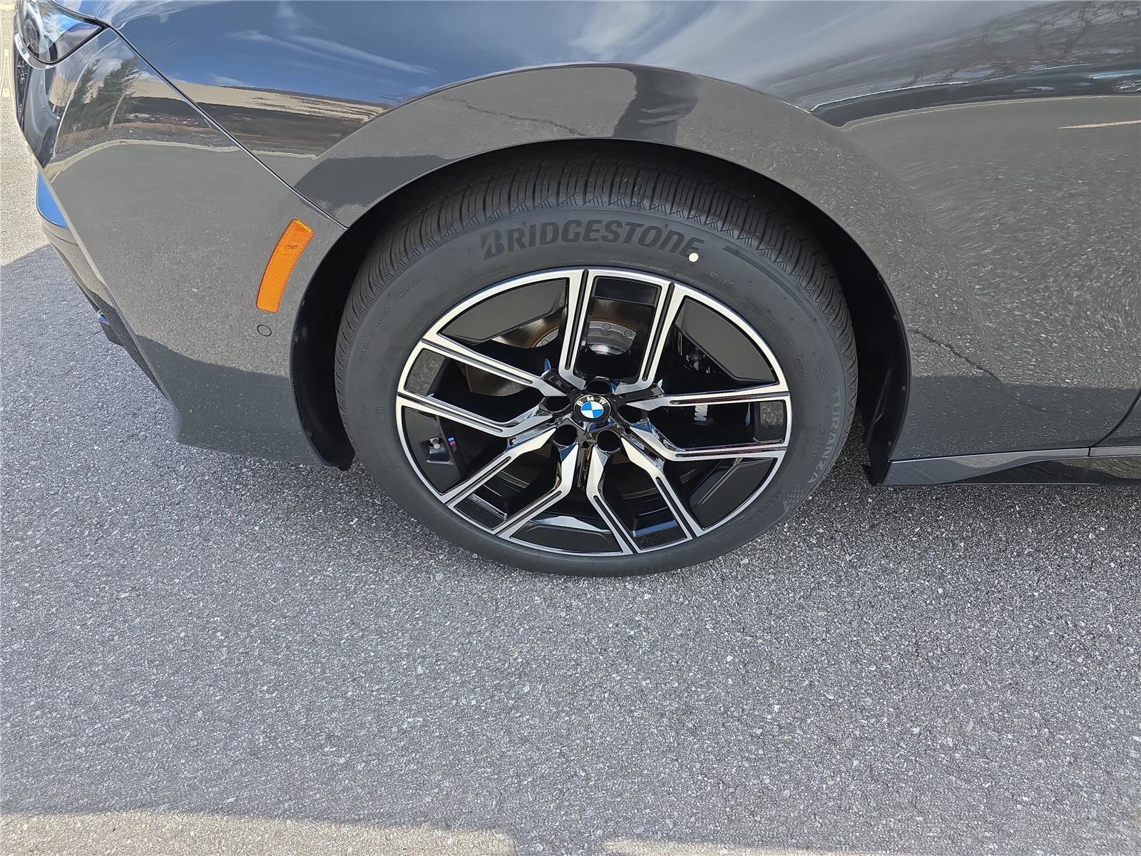 New 2026 BMW 760i xDrive w/ Executive Package image 11
