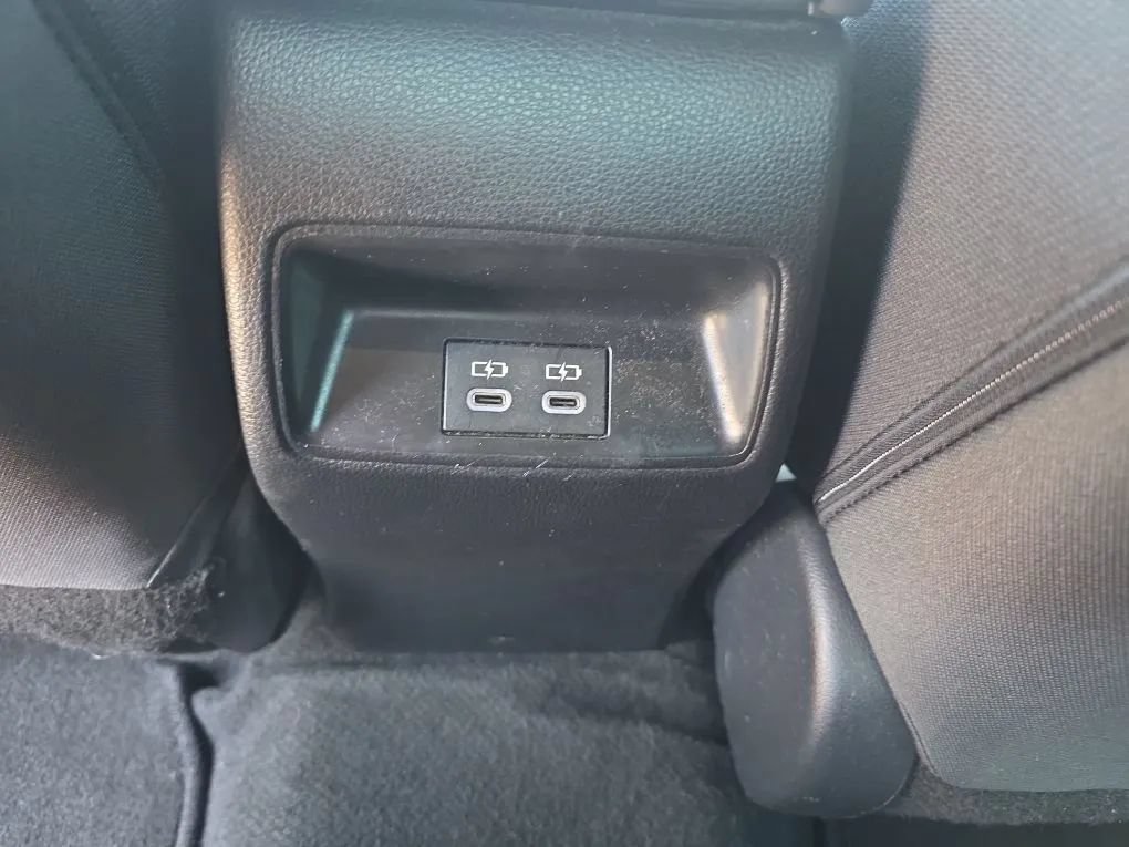 Used 2025 Toyota Corolla SE FWD image 40