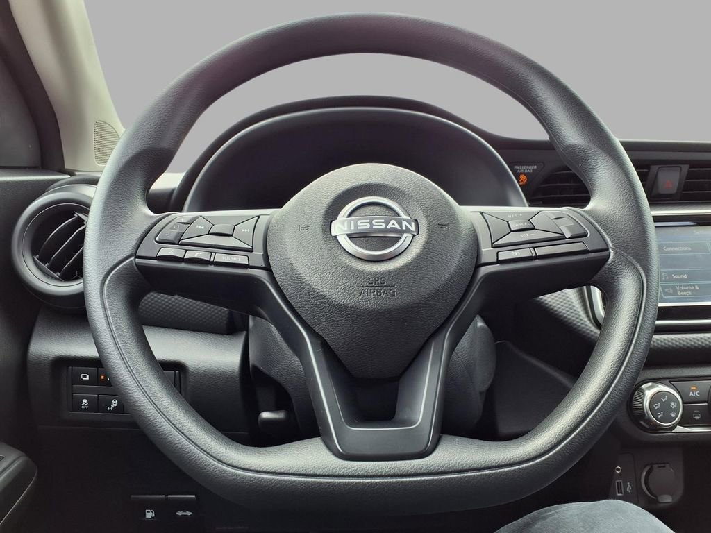 Certified 2025 Nissan Kicks Play S FWD image 16