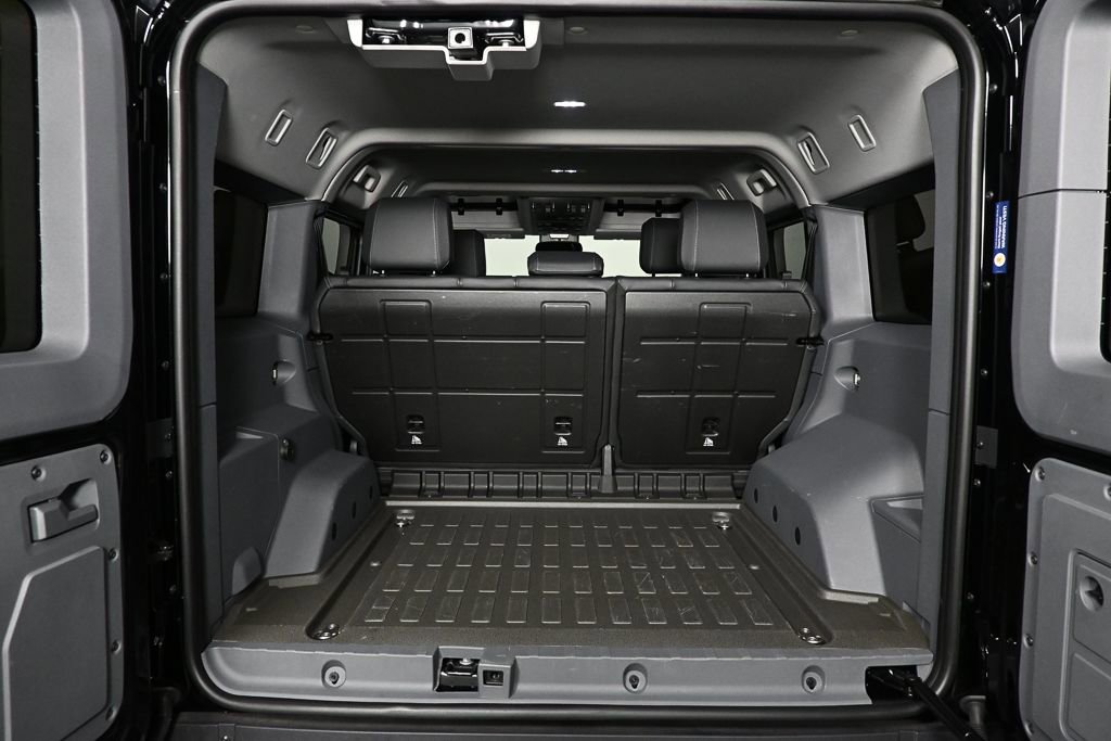 Used 2024 INEOS Grenadier Fieldmaster Edition image 28