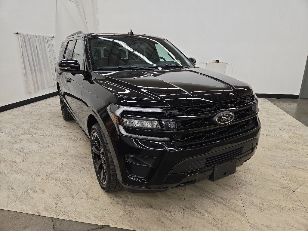 Used 2024 Ford Expedition Limited image 1