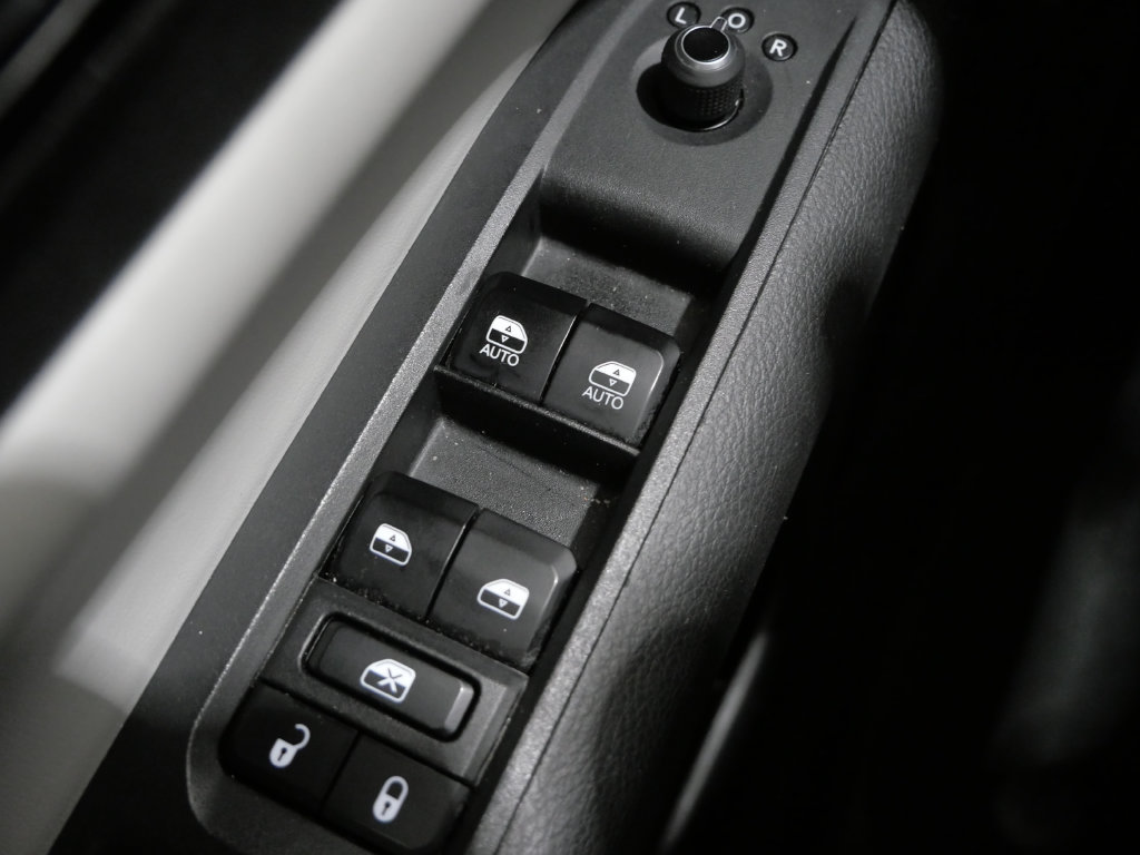 Used 2024 Jeep Compass Limited AWD/4WD image 12