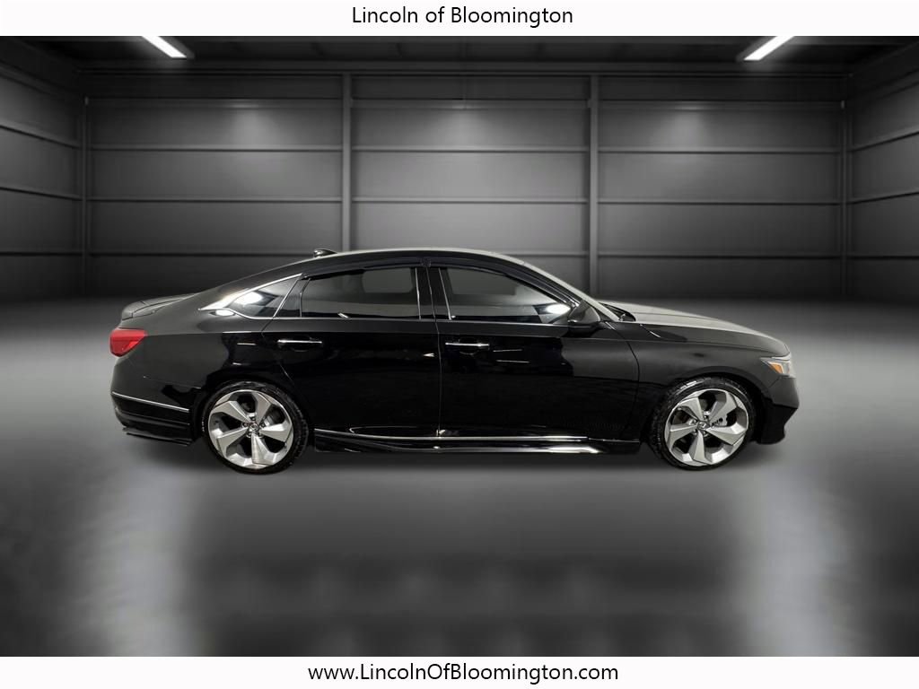 Used 2018 Honda Accord Touring image 6