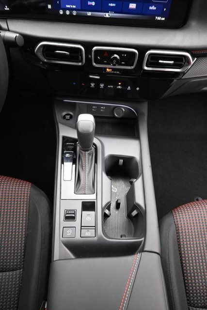 New 2026 Nissan Sentra SR w/ Floor Mat Package FWD image 15