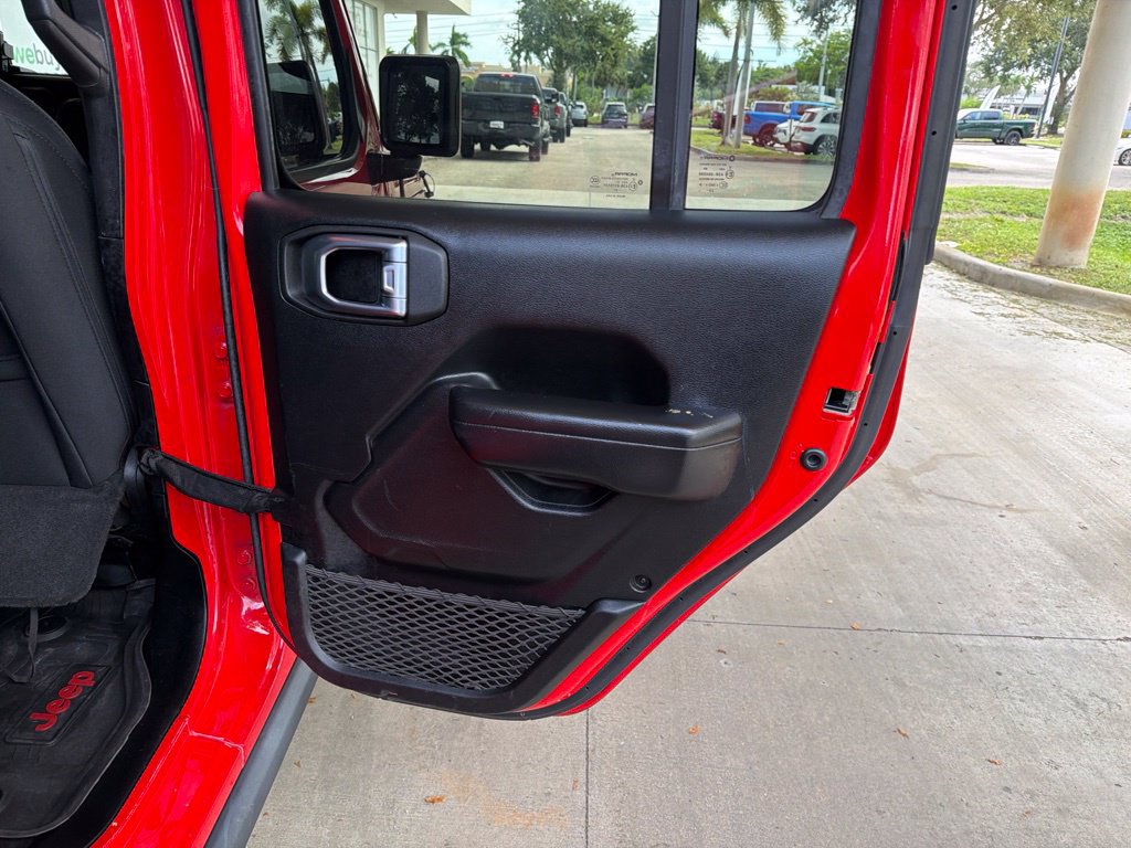 Used 2021 Jeep Gladiator Sport AWD/4WD image 32