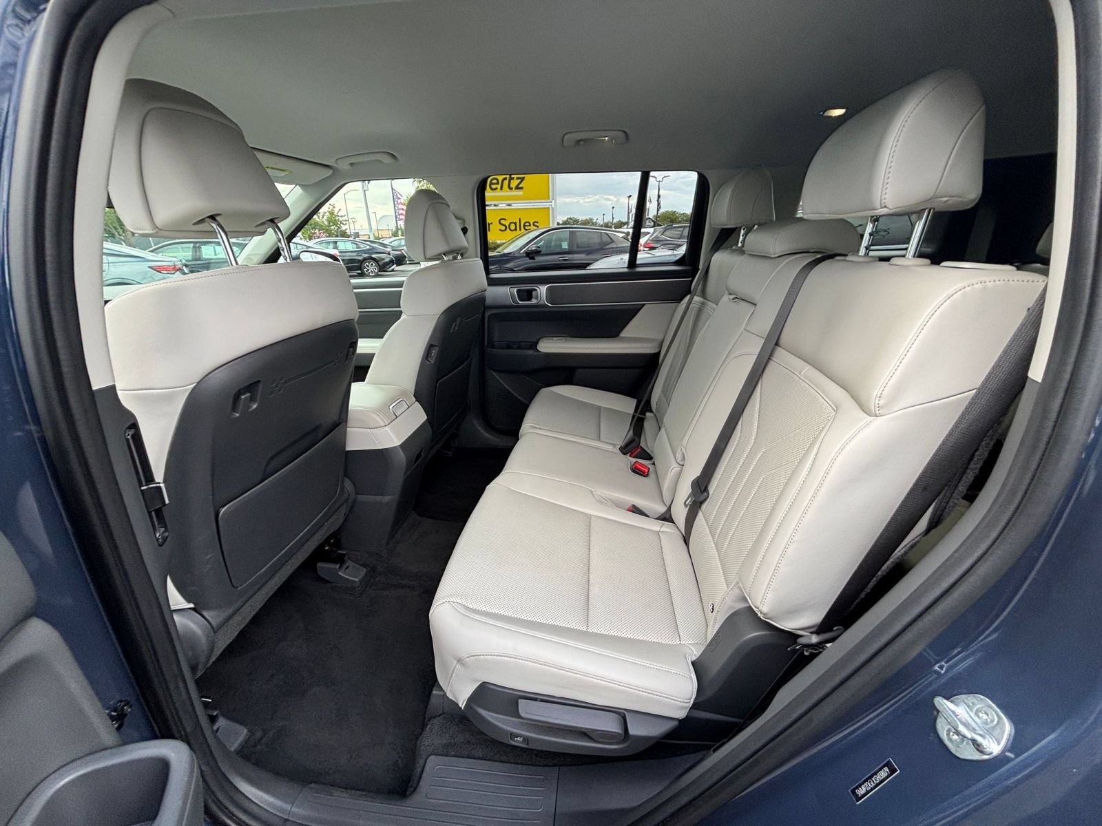 Used 2025 Hyundai Santa Fe SEL AWD/4WD image 24