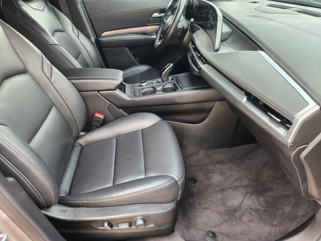 Used 2025 Cadillac XT4 Premium Luxury FWD image 14