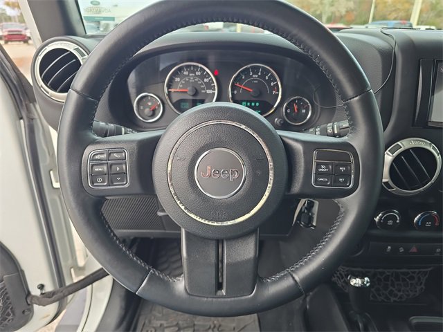 Used 2017 Jeep Wrangler Unlimited Sahara w/ Connectivity Group image 23