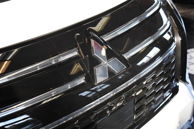 New 2026 Mitsubishi Outlander AWD image 8