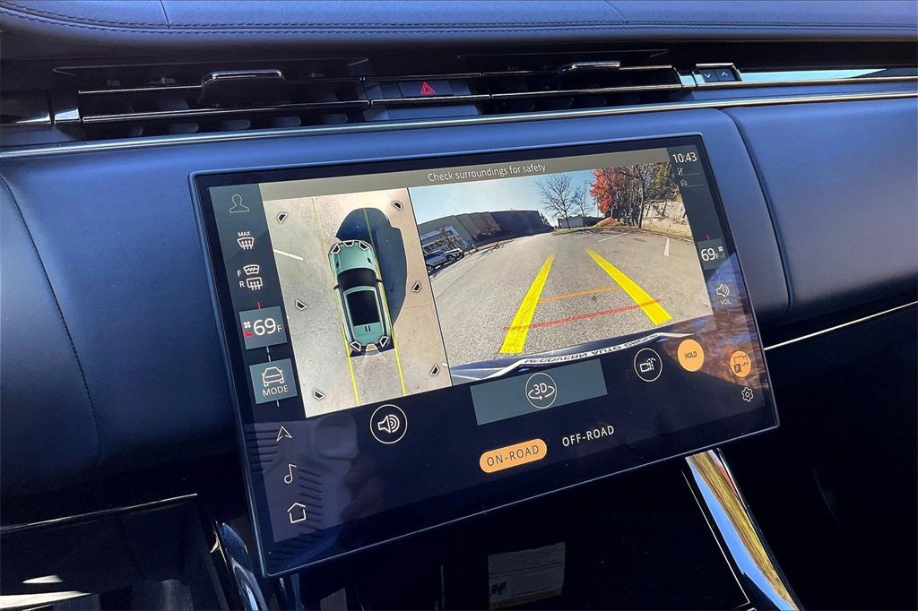 Used 2025 Land Rover Range Rover Sport image 14