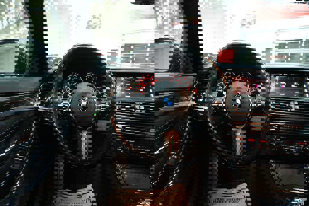 Used 2016 BMW 550i xDrive Sedan image 31