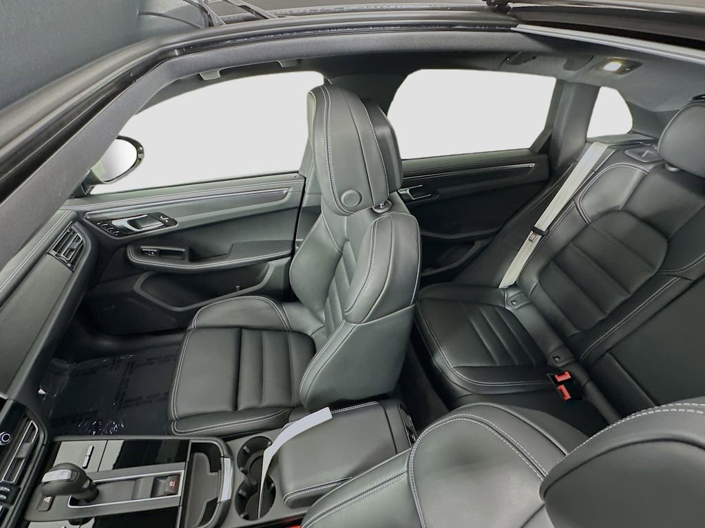 New 2026 Porsche Macan GTS image 14