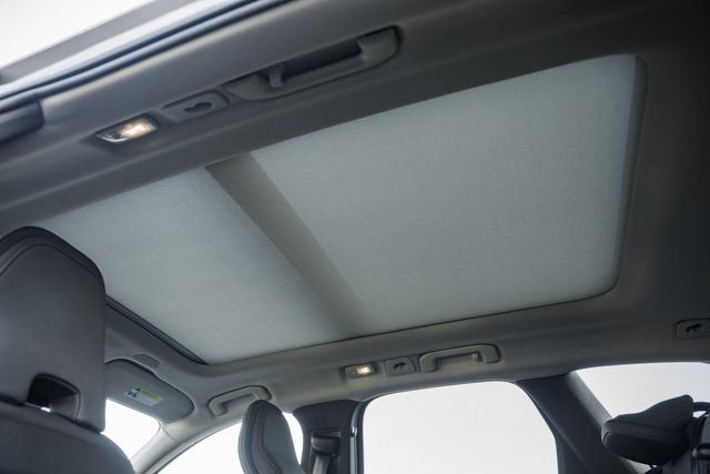 New 2026 Volvo XC60 B5 Plus w/ Protection Package Premier image 33