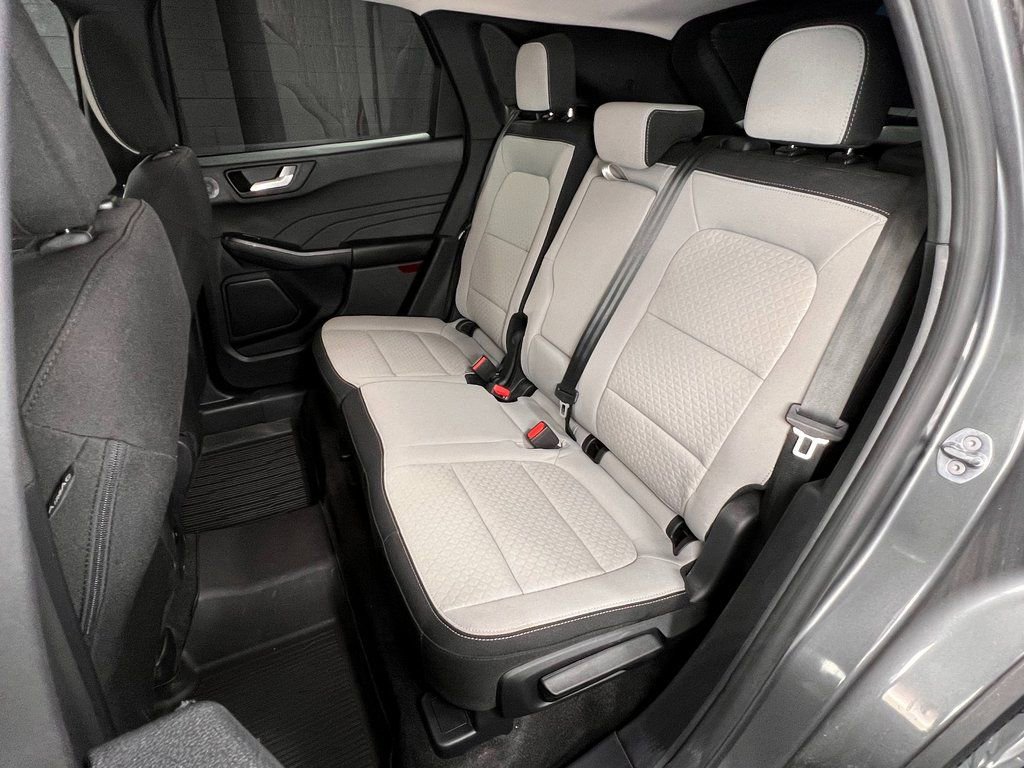 Used 2025 Ford Escape Active w/ Active Premium Tech Pack image 12