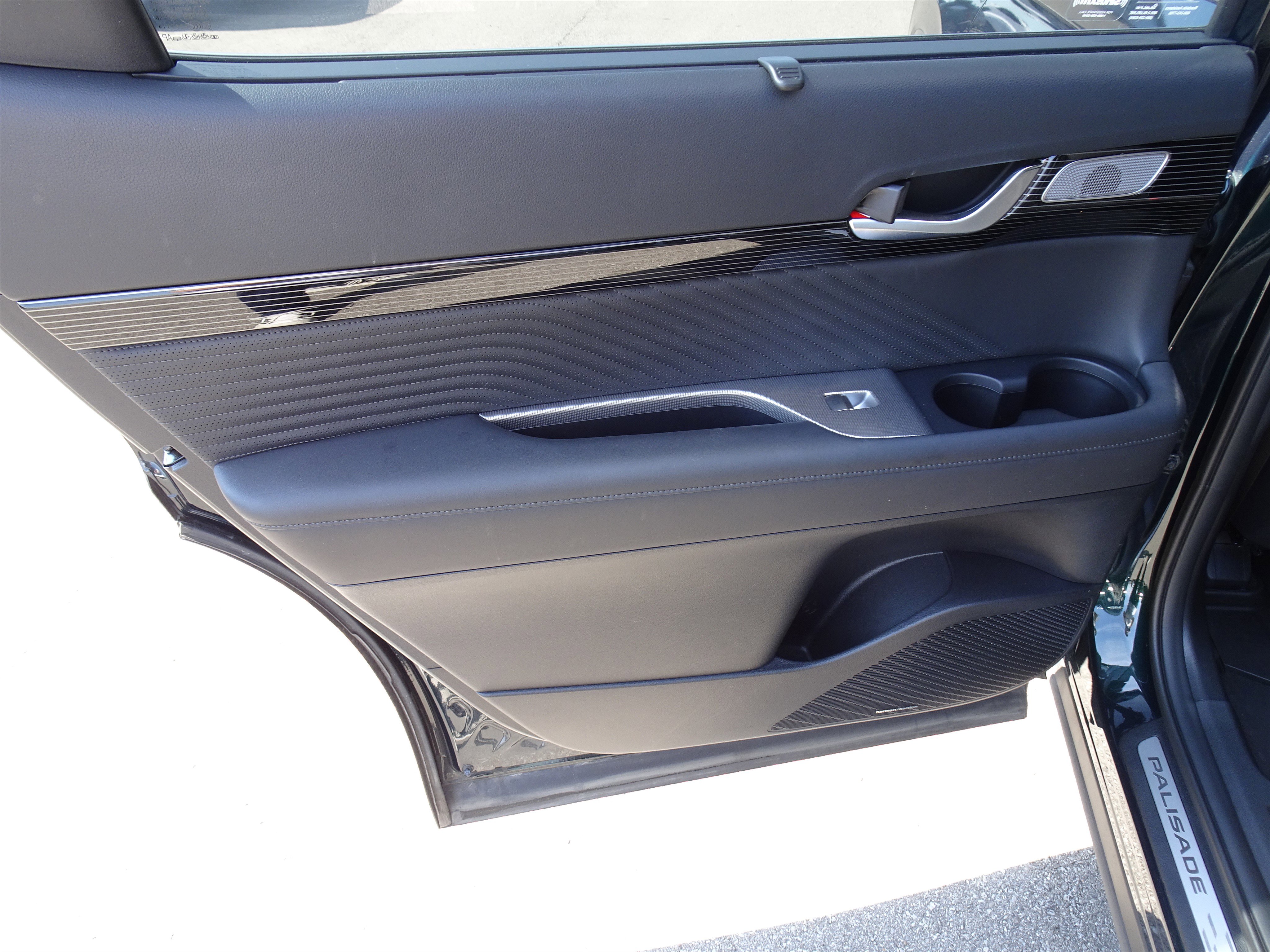 Used 2023 Hyundai Palisade Calligraphy image 18