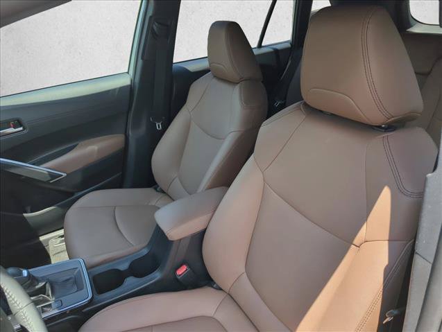 Certified 2026 Toyota Corolla Cross XLE FWD image 16