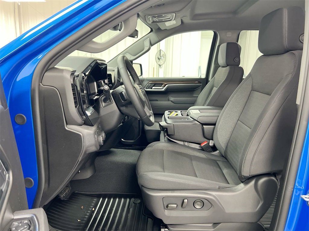 New 2026 Chevrolet Silverado 1500 LT image 19