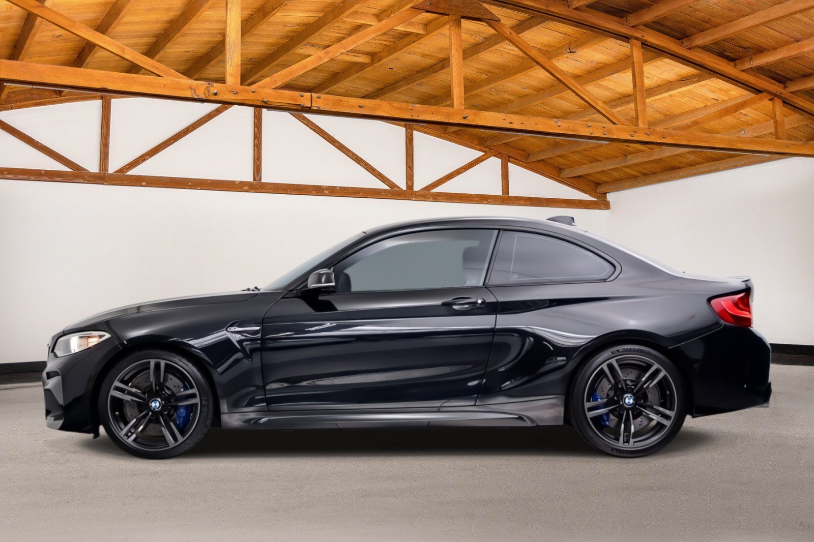 Used 2017 BMW M2 RWD image 2