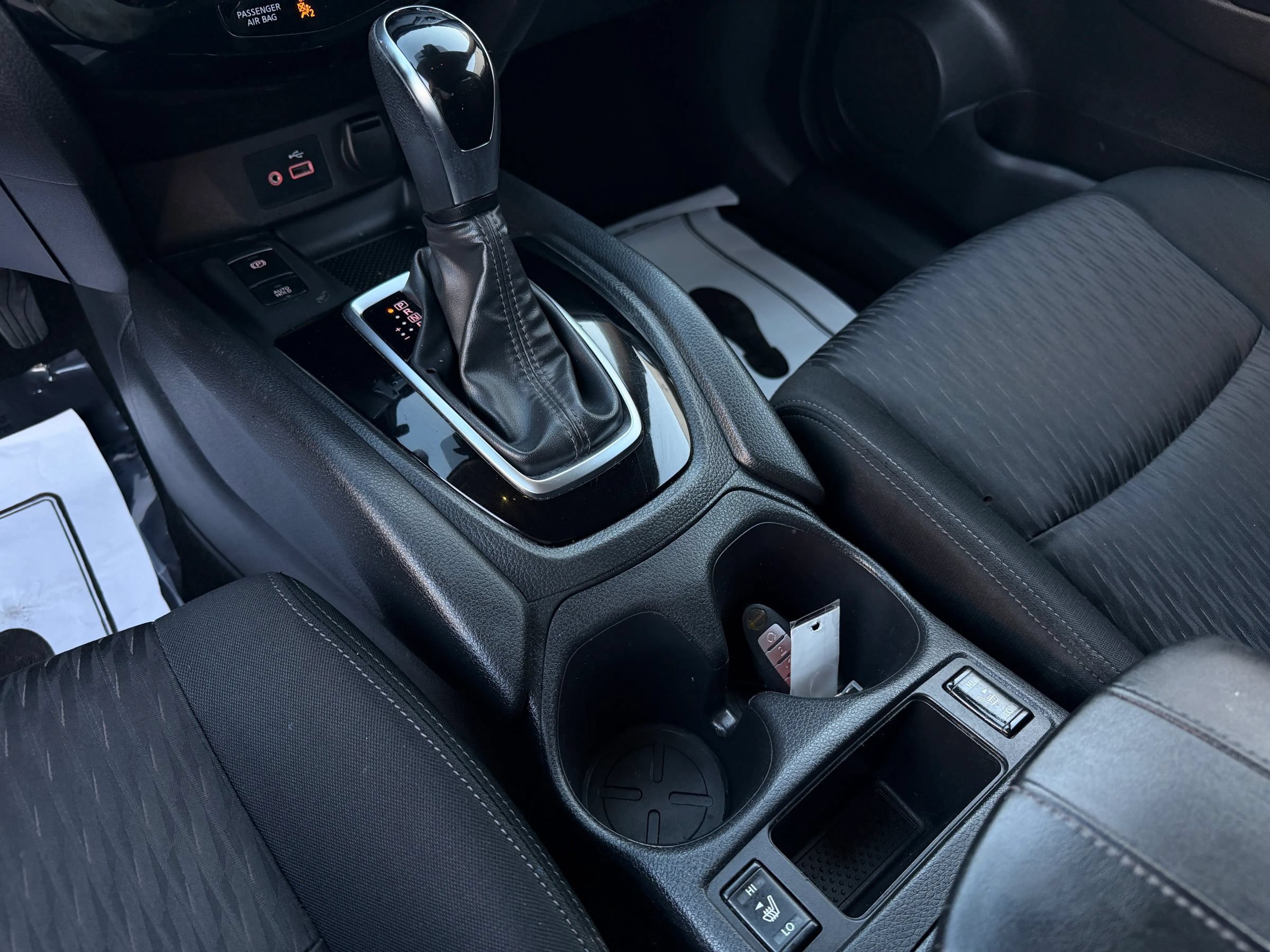 Used 2019 Nissan Rogue SV w/ Premium Package AWD/4WD image 13